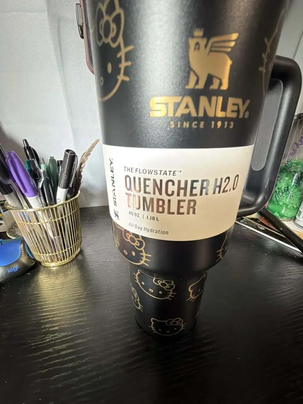 Stanley The Flowstate Quencher H2.0 40oz Tumbler - Hello Kitty Custom Engraved E - Picture 3 of 3